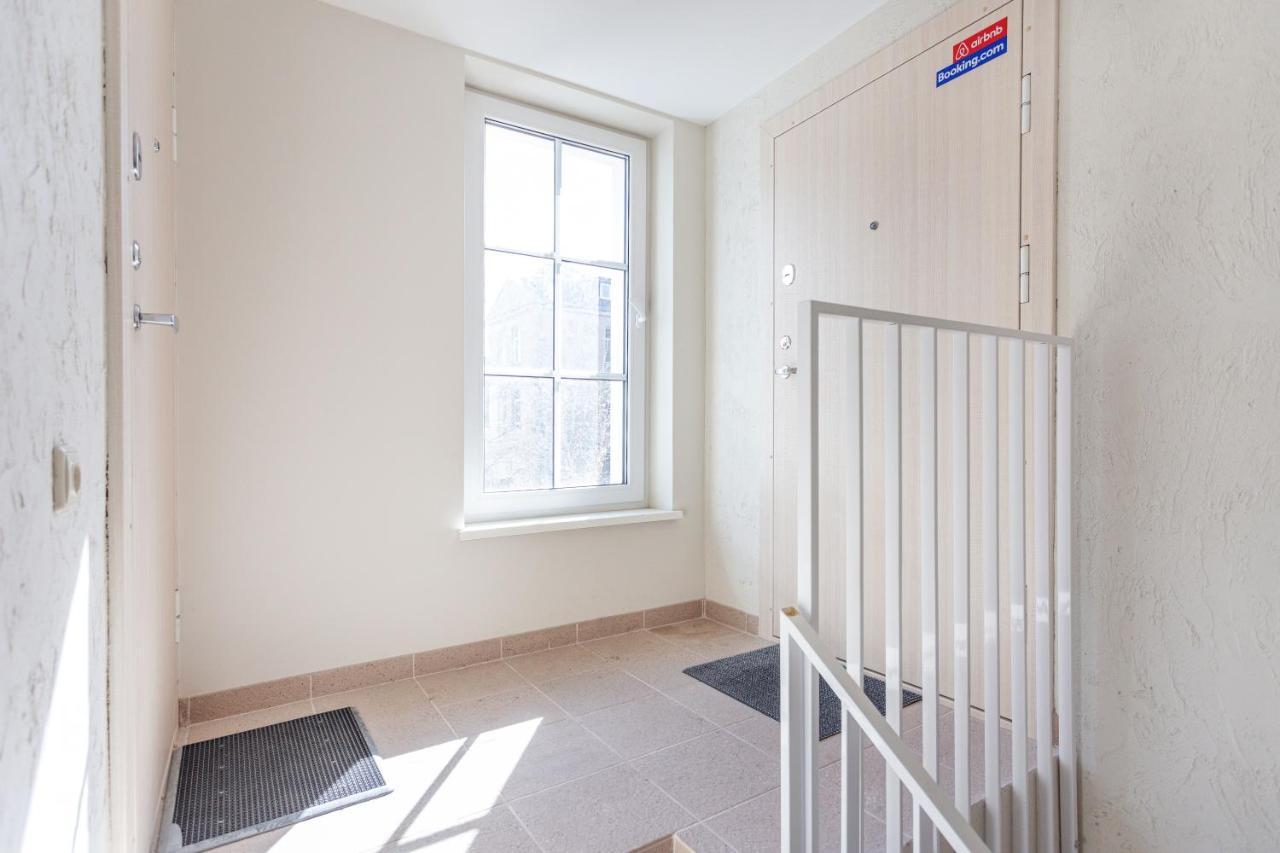 3 Bedroom 24h Self Check In, Free Parking, Ac, Fireplace Lägenhet *